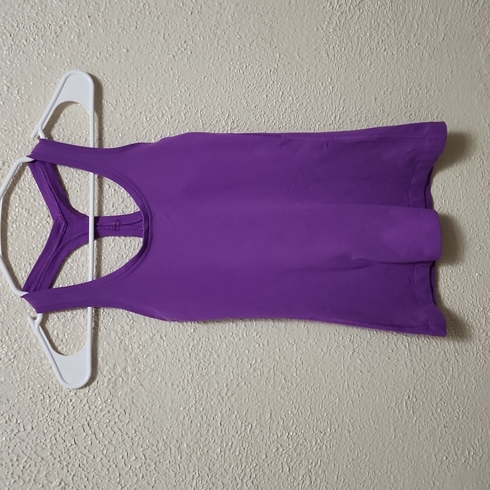 lululemon sports top, size 6, Color purple